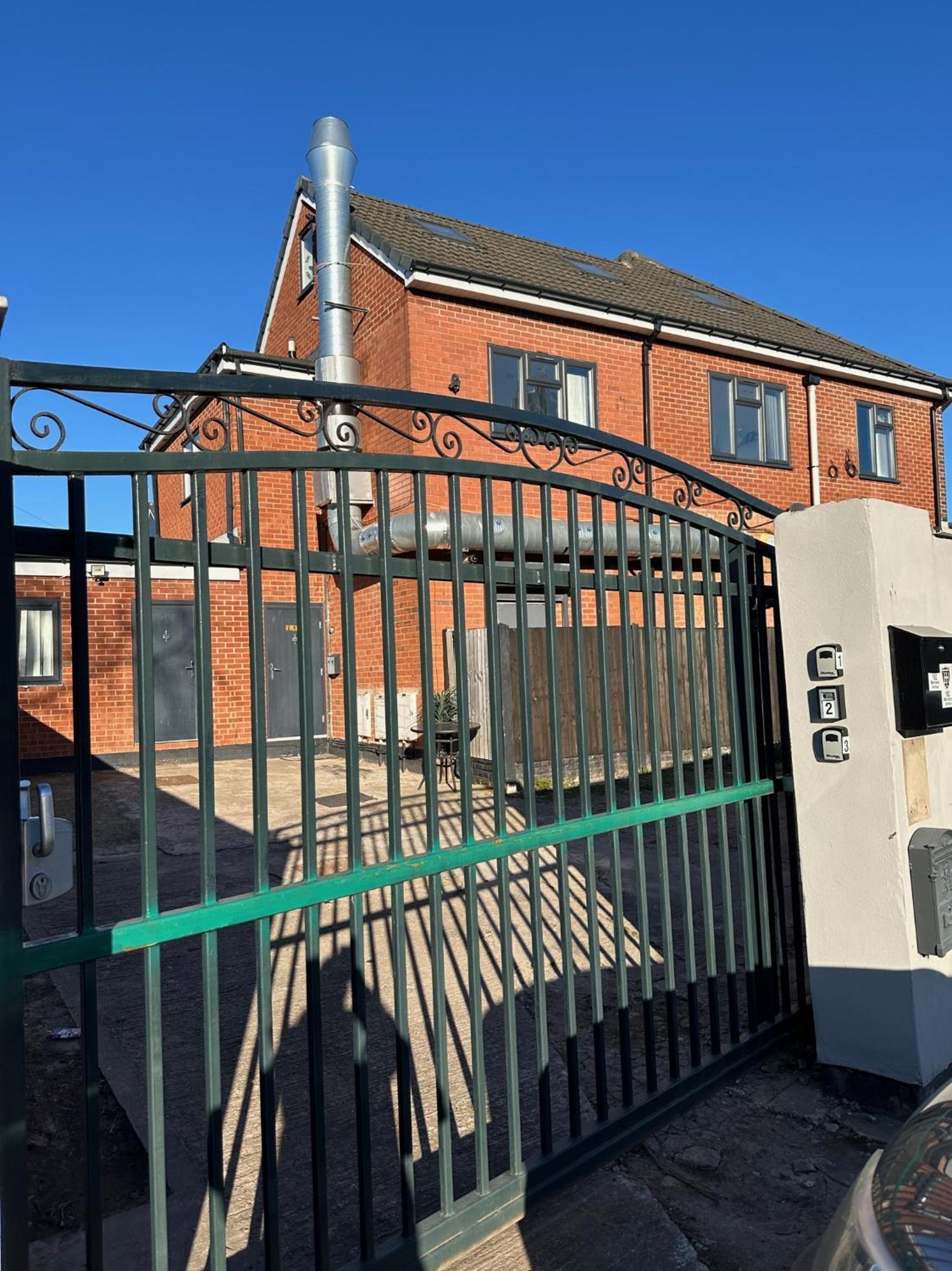 Cosy 3 Bed Apartment Near Birmingham Airport & Nec Perfect For Groups & Contractors! 外观 照片